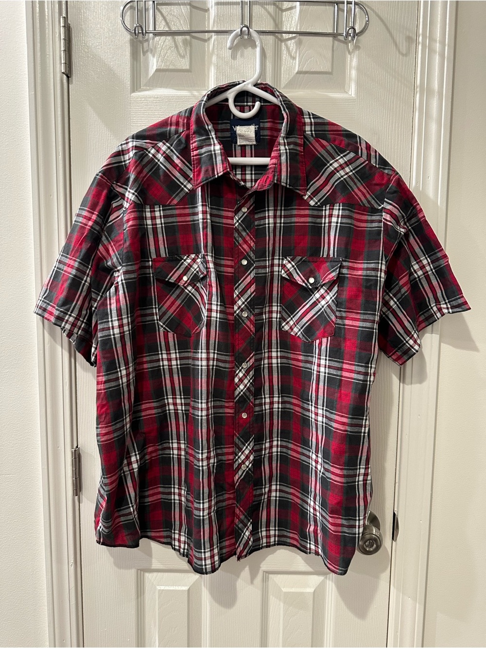 Wrangler Red Black White and Green Plaid Short-Sleeve Button-Down Shirt